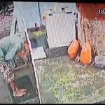 Nainital News:(गजब)मंदिर में भगवान के सामने चोर ने पहले दंडवत किया प्रणाम मांगा माफी, मंदिर में कर दी चोरी-देखे-CCTV VIDEO