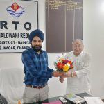 हल्द्वानी: नवनियुक्त RTO प्रशासन गुरदेव सिंह का मोटर ट्रेनिंग स्कूल के अध्यक्ष गोपाल रावत मुलाकात कर किया स्वागत,