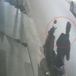 हल्द्वानी में शोरूम से तीन स्कूटी चोरी नकाबपोश शातिर चोर सीसीटीवी में कैद