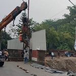 हल्द्वानी में बड़ा हादसा टला, बेसमेंट की खुदाई के बाद दरकी सुरक्षा दीवार; ऊपर से गुजर रही 33 KV हाईटेंशन लाइन, मलबे में तब्दील हो सकती है इमारत-VIDEO